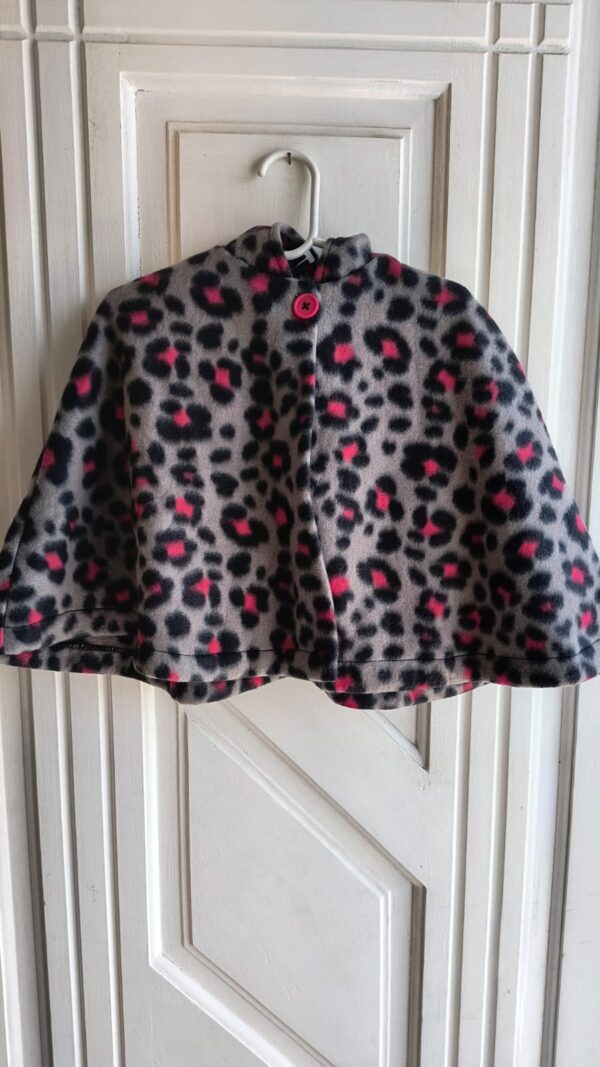 Poncho animal print plush